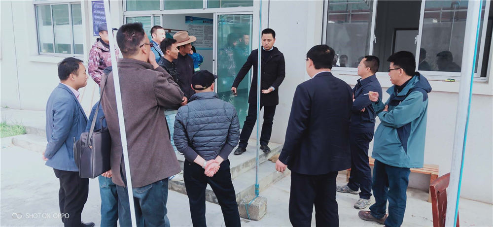 西南督查組在自治區(qū)、日喀則市、吉隆縣、吉隆鎮(zhèn)有關(guān)領(lǐng)導(dǎo)的陪同下對(duì)吉隆鎮(zhèn)污水處理廠檢查工作
